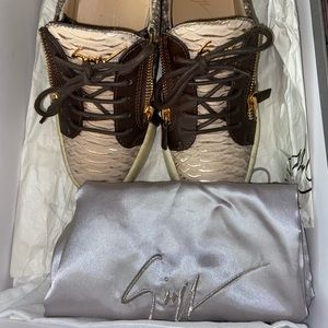 Woman’s Giuseppe Zanotti Sneakers